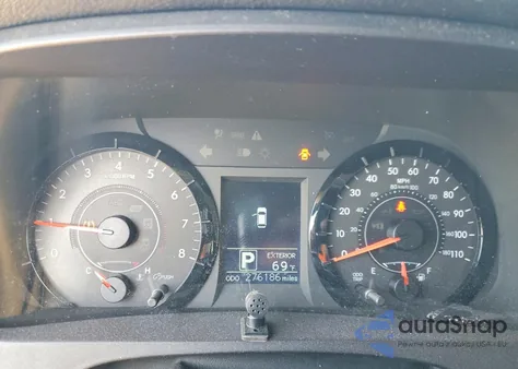 2015 Toyota Sienna Le 8-Passenger z USA, uszkodzony, nr VIN 5TDKK3DCXFS647391